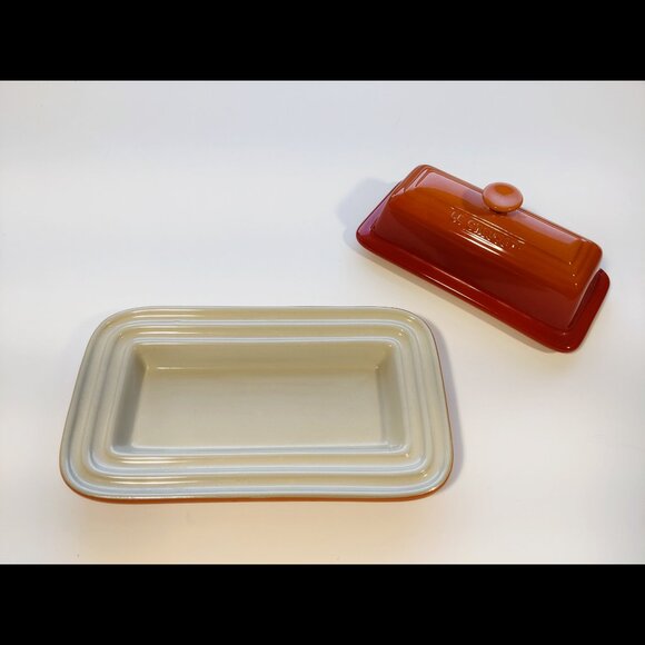 Le Creuset Lidded Butter Dish Flame (orange to red) - Picture 4 of 8